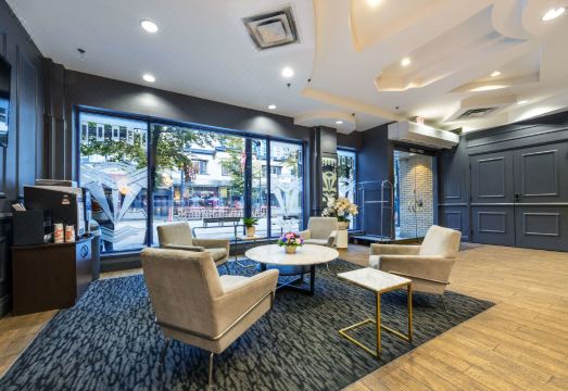 퀄리티 인 로비