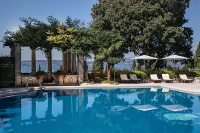Villa Cortine Palace Relais Chateaux Các khách sạn gần Campana Dei Caduti