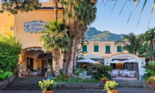 La Reginella Resort & Spa Отели в г. 