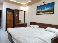 Sardar Hotel & Home Stay