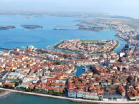 Wonderful Seaview Flat with Terrace 格拉多酒店