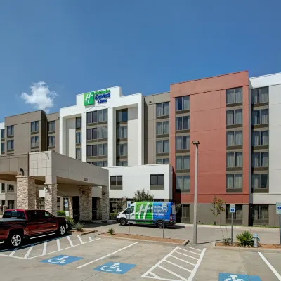 Holiday Inn Express & Suites DALLAS FT. WORTH AIRPORT SOUTH by IHG Hotels near BAPS Shri Swaminarayan Mandir, Dallas