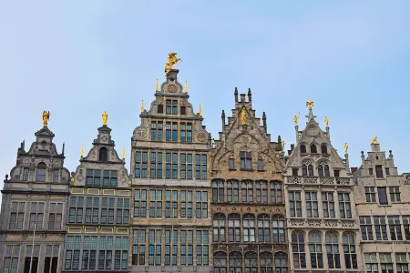 Leonardo Hotel Antwerpen Отели рядом с достопримечательностью «Зоопарк Антверпена»