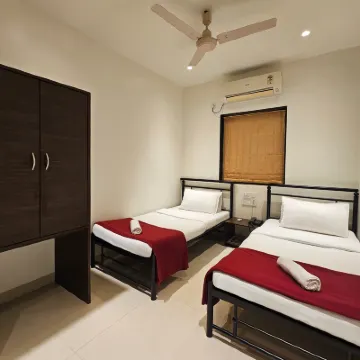 Hotel Kumkum Hotels near Dhobi Ghat