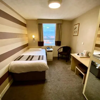Doric Hotel Hotels near Gynn Square