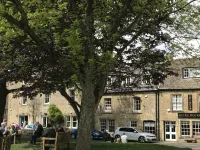 Lucy's Tearoom Hotels in Moreton-in-Marsh