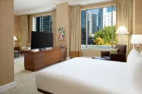 Hilton Charlotte Uptown Отели рядом с достопримечательностью «Квинс Юниверсити оф Шарлотт»