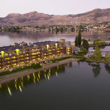 Holiday Inn & Suites OSOYOOS by IHG