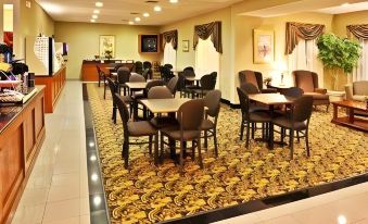 Holiday Inn Express & Suites Edmond