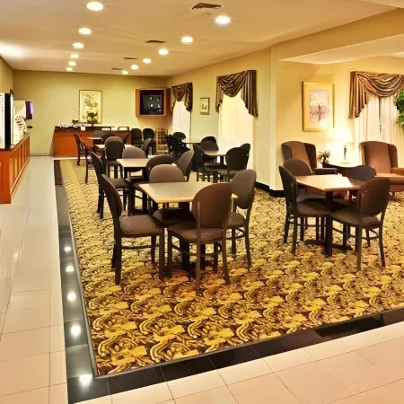 Holiday Inn Express & Suites EDMOND by IHG