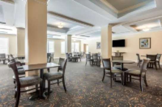 Holiday Inn Express & Suites DUBLIN by IHG