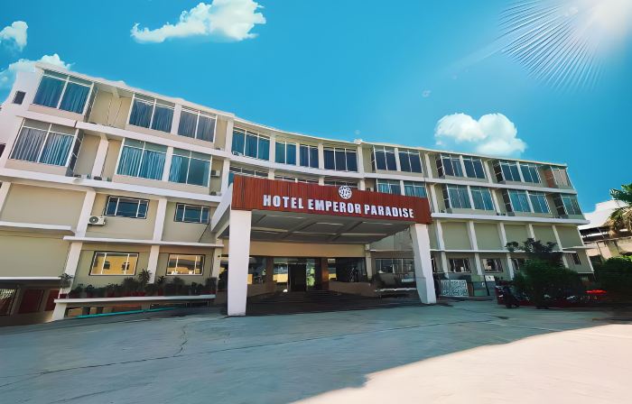 Hotel Emperor Paradise