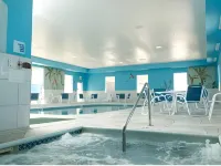 Holiday Inn Express & Suites Bloomington - Normal