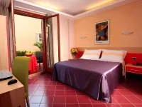Hotel Diana Hotels near MACONDO STORE