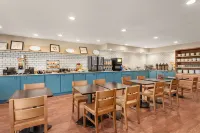 Country Inn & Suites by Radisson, Ames, IA - breakfast