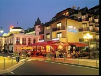 沿海飯店 Les Jardins de L'eau du Pre Curieux附近的飯店