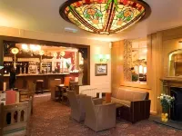 The Kings Arms and Royal Hotel, Godalming, Surrey Hotels in Chiddingfold