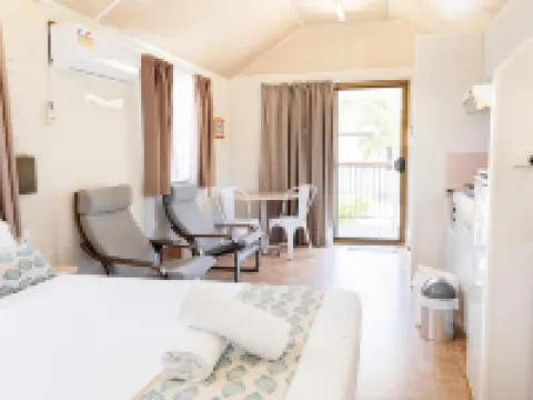 Palm View Holiday Apartments Hotels in Bowen