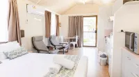 Palm View Holiday Apartments Hotels in Bowen
