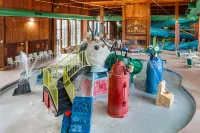 Polynesian Hotel & Suites Hotels in Wisconsin Dells