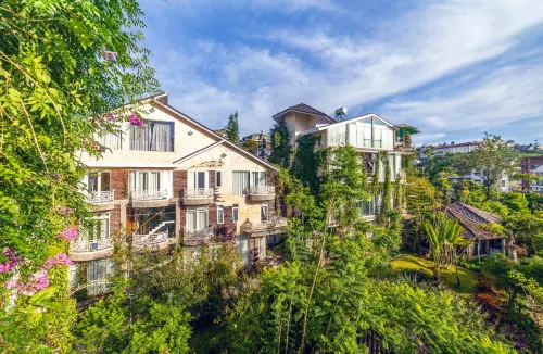 Dream Flower Dalat Hotel