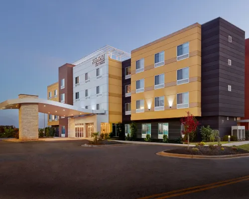 Fairfield Inn & Suites Locust Grove I-75 South Hotels in Locust Grove