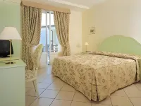 Hotel la Perla Các khách sạn ở Mezzegra