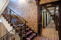 Attache Hotel