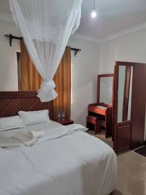 Voyage Camp Safari Lodge Hotel berhampiran Asilia Africa