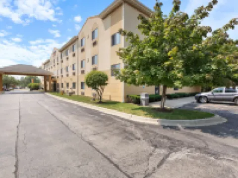 Comfort Suites Lombard/Addison Hotels in Lombard