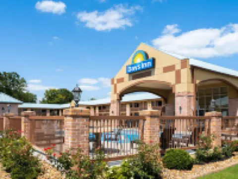 Days Inn by Wyndham Conway Hotels in Conway