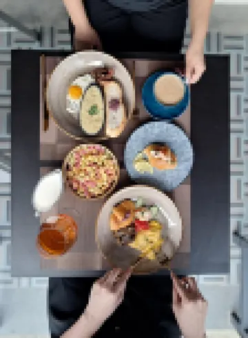 Claude Hotel - Newly renovated