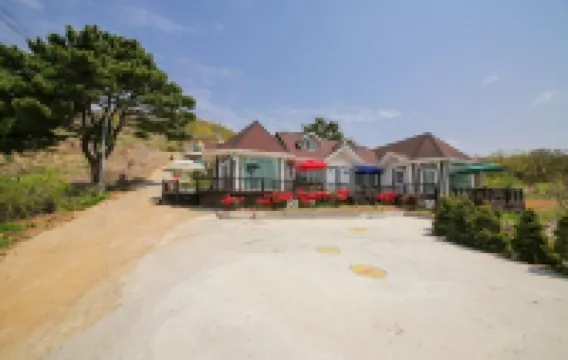 Ganghwado Ari House Pension
