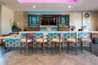 Home2 Suites by Hilton - Wichita Northeast - bar