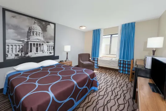 西部平原速8酒店