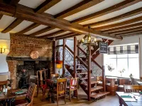 The White Horse Inn Hotels in Mid Suffolk