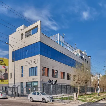 Paseo Suites Hotel Отели рядом с достопримечательностью «Усера»