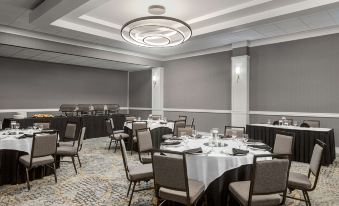 Doubletree by Hilton Fort Myers at Bell Tower Shops