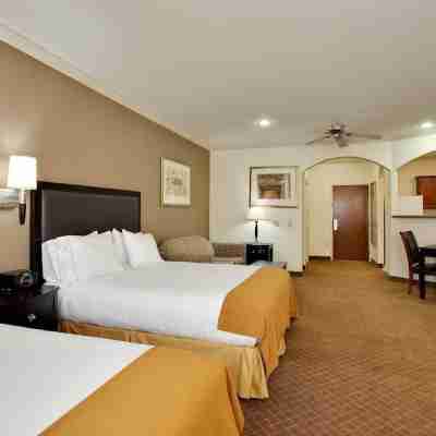 Aspen Grand Hotel LaPorte Rooms