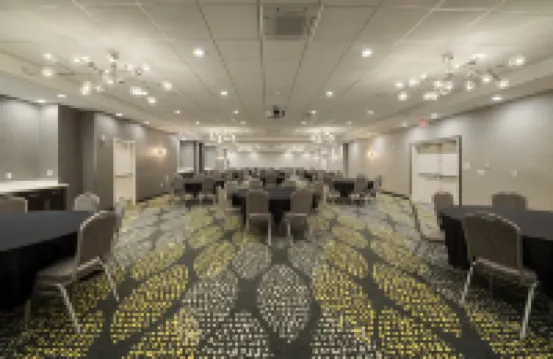 Holiday Inn & Suites DECATUR-FORSYTH by IHG