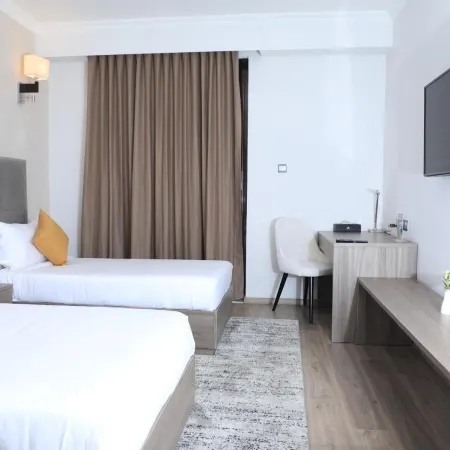 TH BonRoyal Hotel