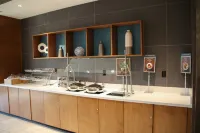 巴爾的摩白沼澤中河SpringHill Suites酒店 - 早餐