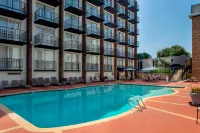 Hawthorne Inn & Conference Center - Pools