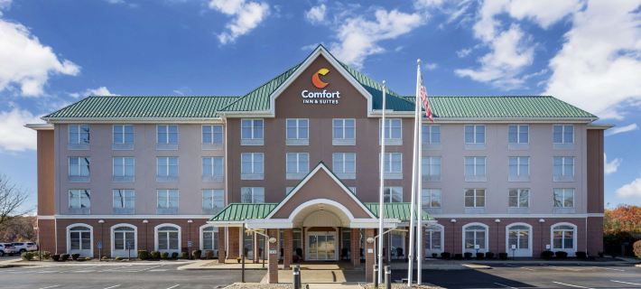 Comfort Inn & Suites Cuyahoga Falls - Akron Hotels in Summit County