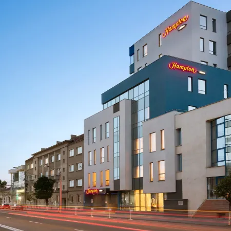 Hampton by Hilton Cluj-Napoca Отели рядом с достопримечательностью «Торговый центр Cluj Iulius Mall»