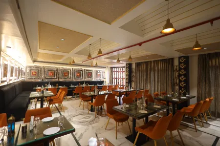 Hotel Sheetal Regency,Near Janambhumi Отели в г. Матхура