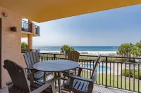 Gulf Front Corner Unit at SeaChase Resort with STUNNING VIEWS! - NEWLY FURNISHED