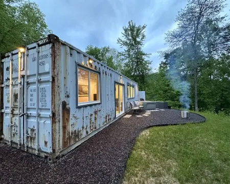 This IS the One! Shipping Container Cabin-View-Wifi-Natural Bridge-Nada Tunnel Hotels in Powell County