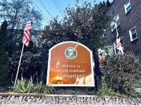 Charming Mountain View Retreat. Cozy place within walking distance to downtown.