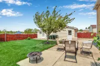 Quiet suburban home 10 minutes from airport/25 min from Niagara Falls Hotel a Depew